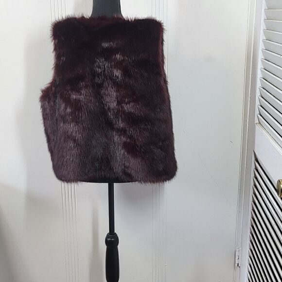 Olivia & Grace Faux Fur Burgundy Vest - Picture 5 of 7